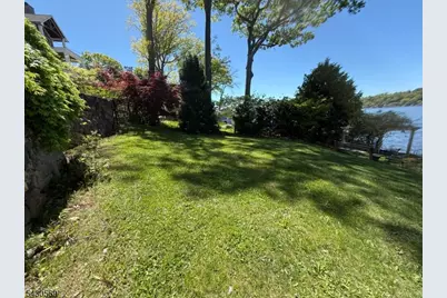 501 Windemere Ave, Mount Arlington, NJ 07856 - Photo 3