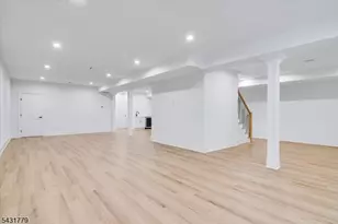 74 Hillside Ave, Livingston, NJ 07039 - Photo 19