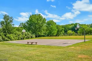 8 Pembroke Dr, Mendham, NJ 07945 - Photo 29
