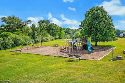 8 Pembroke Dr, Mendham, NJ 07945 - Photo 31