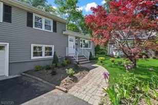 1585 St Ann St, Scotch Plains Township, NJ 07076 - Photo 3