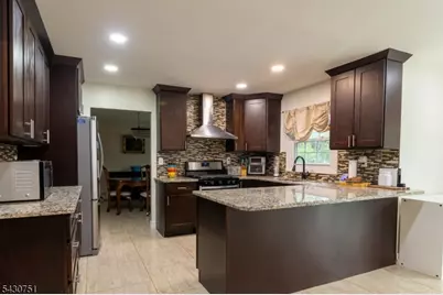 14 Buttonwood Dr, Franklin Township, NJ 08873 - Photo 9