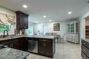 14 Buttonwood Dr, Franklin Township, NJ 08873 - Photo 5