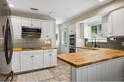 101 Sunnyview Ave West, Mansfield Township, NJ 07840 - Photo 23