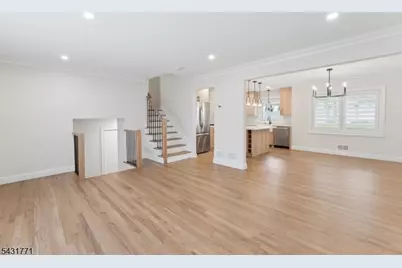 185 Maple St, Roselle Park, NJ 07204 - Photo 17