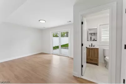 185 Maple St, Roselle Park, NJ 07204 - Photo 11