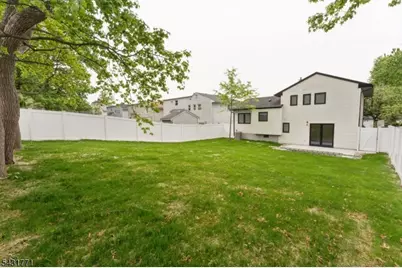 185 Maple St, Roselle Park, NJ 07204 - Photo 27