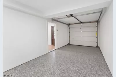 185 Maple St, Roselle Park, NJ 07204 - Photo 21
