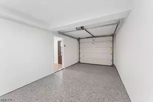 185 Maple St, Roselle Park, NJ 07204 - Photo 21
