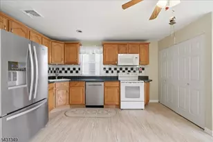 7 Willow St, Mount Arlington, NJ 07856 - Photo 9