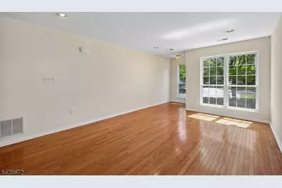 72 Dorchester Dr, Bernards Township, NJ 07920 - Photo 3