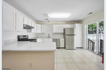 72 Dorchester Dr, Bernards Township, NJ 07920 - Photo 13