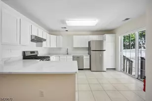 72 Dorchester Dr, Bernards Township, NJ 07920 - Photo 13