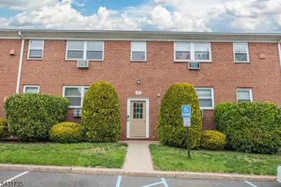 33 Knox Ter #1C, Wayne, NJ 07470 - Photo 1