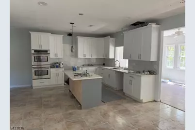 15 Berry Ct, Mount Olive, NJ 07836 - Photo 9