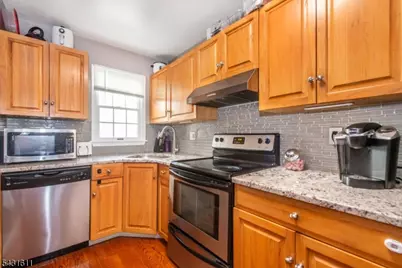 366 Potomac Dr, Bernards Township, NJ 07920 - Photo 5