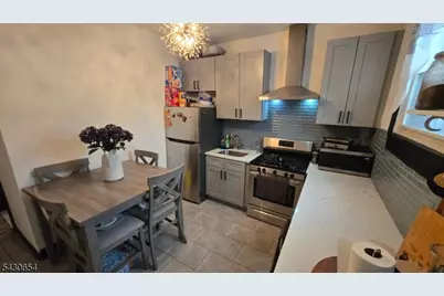32 Emmet St, Newark, NJ 07114 - Photo 5