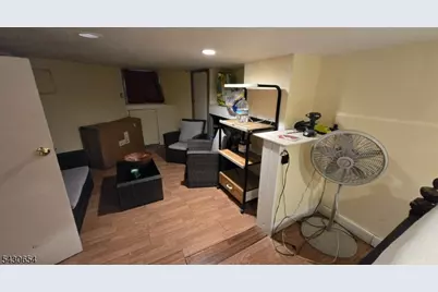 32 Emmet St, Newark, NJ 07114 - Photo 15