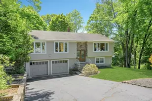 34 Bear Brook Ln, Livingston, NJ 07039 - Photo 3