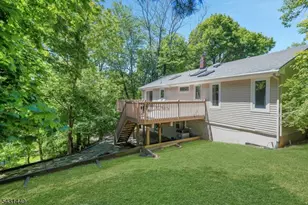 34 Bear Brook Ln, Livingston, NJ 07039 - Photo 33