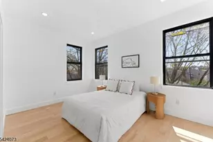 113 Oak St, Jersey City, NJ 07304 - Photo 9