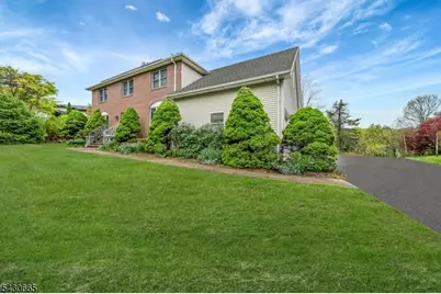 11 Ledgerock Ct, Parsippany, NJ 07950 - Photo 3
