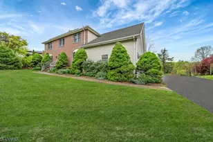 11 Ledgerock Ct, Parsippany, NJ 07950 - Photo 3