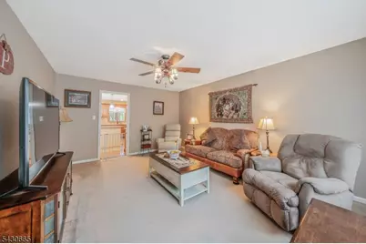 11 Ledgerock Ct, Parsippany, NJ 07950 - Photo 13