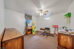 11 Ledgerock Ct, Parsippany, NJ 07950 - Photo 35