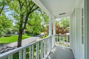14 Cross Gates, Millburn, NJ 07078 - Photo 27