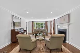14 Cross Gates, Millburn, NJ 07078 - Photo 9