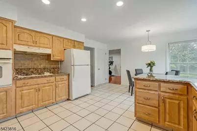 645 Foothill Rd, Bridgewater Twp., NJ 08807 - Photo 13