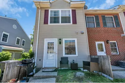 19 Clarion Ln, Newark, NJ 07103 - Photo 23