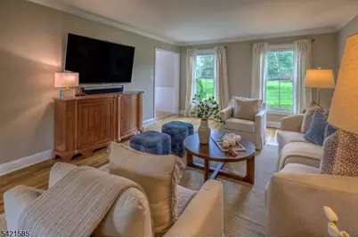 255 Skyline Dr, Long Hill Township, NJ 07946 - Photo 5