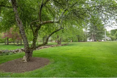 255 Skyline Dr, Long Hill Township, NJ 07946 - Photo 31