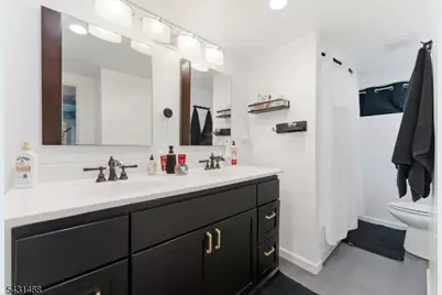 663 S Center St, Orange, NJ 07050 - Photo 21