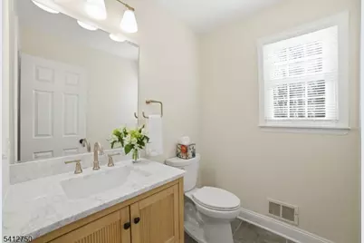 50 Pinewood Cres, Berkeley Heights Township, NJ 07922 - Photo 15