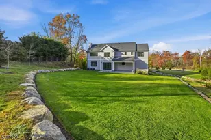 354 Beaufort Ave, Livingston, NJ 07039 - Photo 41