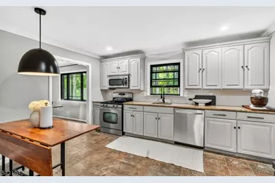 25 State St, Clark Township, NJ 07066 - Photo 13