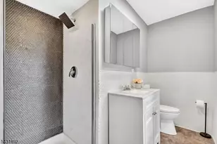 25 State St, Clark Township, NJ 07066 - Photo 31