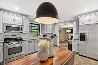 25 State St, Clark Township, NJ 07066 - Photo 15