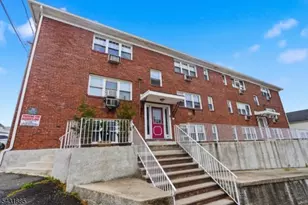 26 Clinton St, Belleville Twp., NJ 07109 - Photo 3