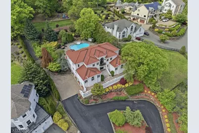 27 Mountainwood Ct, Totowa, NJ 07512 - Photo 5