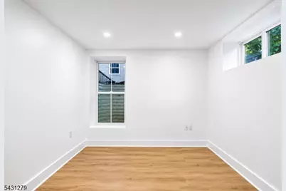 44 E Cedar St, Livingston, NJ 07039 - Photo 33