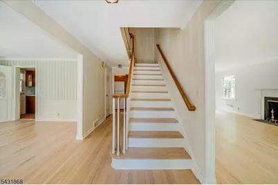 257 Brookhaven Way, Millburn, NJ 07078 - Photo 3