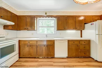 257 Brookhaven Way, Millburn, NJ 07078 - Photo 17