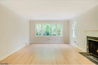 257 Brookhaven Way, Millburn, NJ 07078 - Photo 5