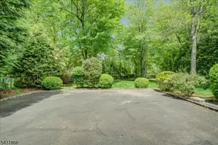 257 Brookhaven Way, Millburn, NJ 07078 - Photo 35