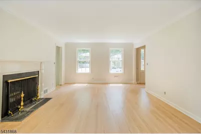 257 Brookhaven Way, Millburn, NJ 07078 - Photo 7