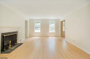 257 Brookhaven Way, Millburn, NJ 07078 - Photo 7